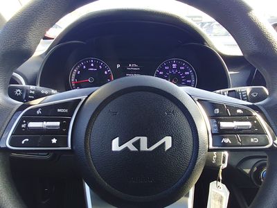 2024 Kia Forte - Photo 12