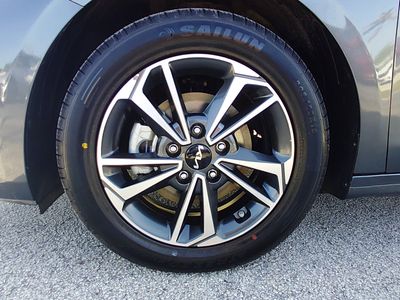 2024 Kia Forte - Photo 10