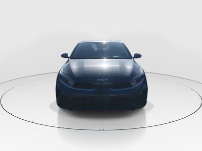2024 Kia Forte - Photo 2