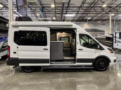 2023 Thor Motor Coach TRANQUILITY — photo 13 view