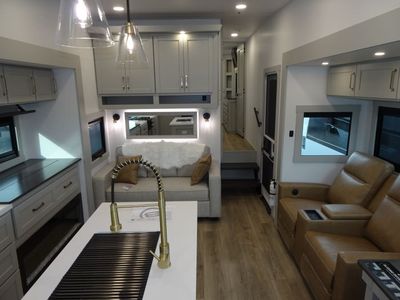 2026 Brinkley RV MODEL Z - Photo 3