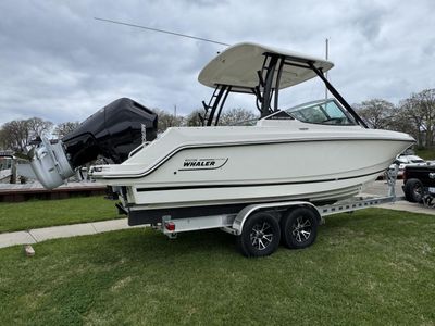 2025 Boston Whaler 240 VANTAGE - Photo 3