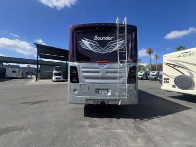 2024 Fleetwood BOUNDER - Photo 22
