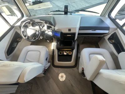 2024 Fleetwood BOUNDER - Photo 2