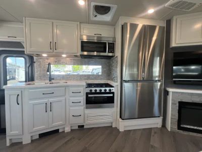 2024 Fleetwood BOUNDER - Photo 7