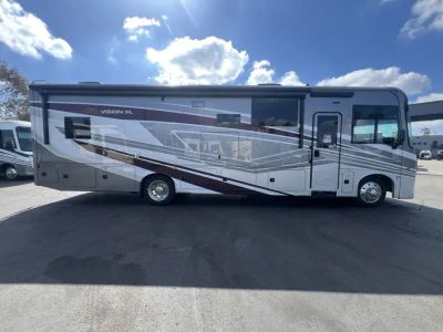 2024 Fleetwood BOUNDER - Photo 18