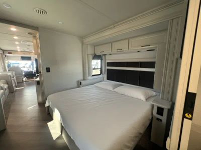 2024 Fleetwood BOUNDER - Photo 12