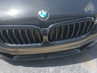 2022 BMW 5 Series M550i xDrive - Photo 3