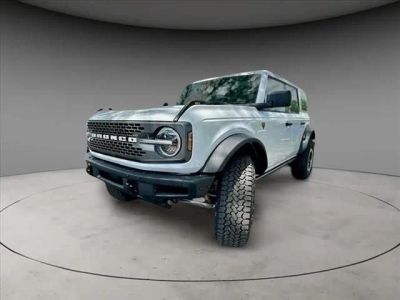2025 Ford Bronco Badlands in Oxford White — front three-quarter view
