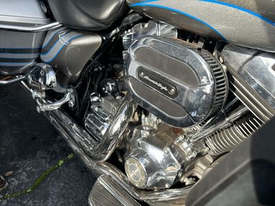 2016 Harley-Davidson CVO Road Glide Ultra - Photo 6