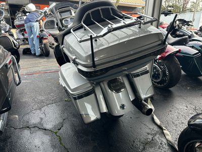 2016 Harley-Davidson CVO Road Glide Ultra - Photo 2