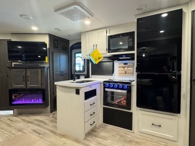 2026 Venture SportTrek Touring Edition - Photo 14