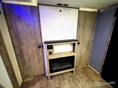 2022 Forest River Cherokee Alpha Wolf — photo 7 view