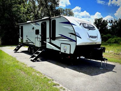 2022 Forest River Cherokee Alpha Wolf — front three-quarter view
