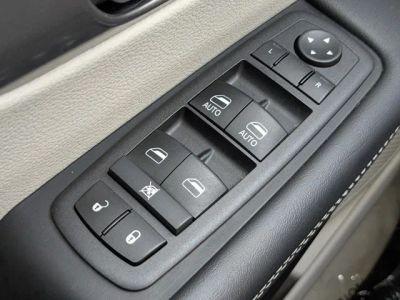 2024 Chrysler Pacifica — photo 24 view