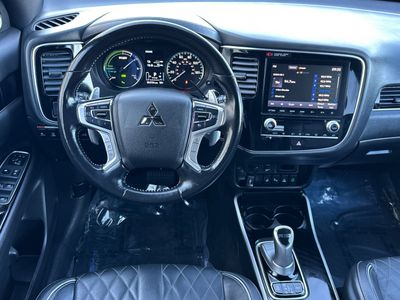 2022 Mitsubishi Outlander - Photo 15