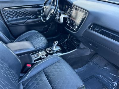 2022 Mitsubishi Outlander - Photo 17