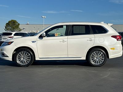 2022 Mitsubishi Outlander - Photo 9