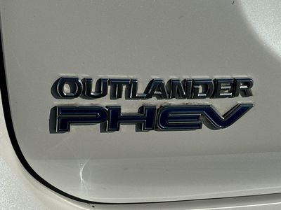 2022 Mitsubishi Outlander - Photo 32