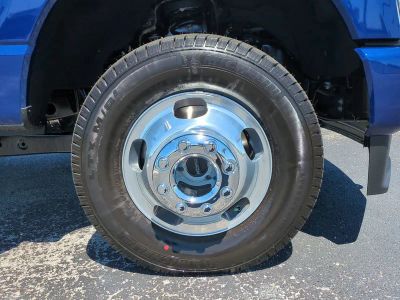 2026 Ford F-350SD — photo 11 view