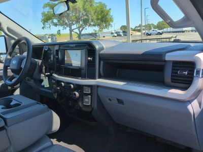 2026 Ford F-350SD — photo 15 view