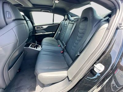 2026 BMW 8 Series — photo 19 view