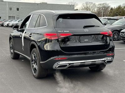 2026 Mercedes-Benz GLC — photo 8 view