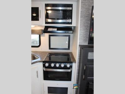 2020 Venture RV Stratus Ultra-Lite - Photo 17