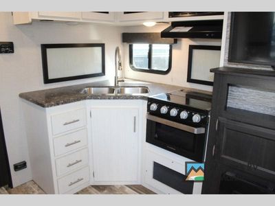 2020 Venture RV Stratus Ultra-Lite - Photo 15