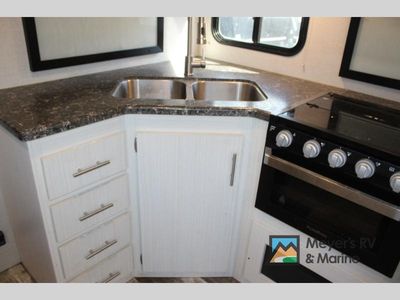 2020 Venture RV Stratus Ultra-Lite - Photo 16
