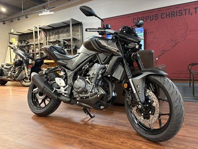 2025 Yamaha MT-03 - Photo 2