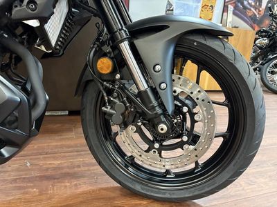 2025 Yamaha MT-03 - Photo 15