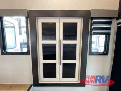 2025 Forest River RV Sabre - Photo 28