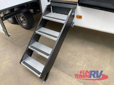 2025 Forest River RV Sabre - Photo 14