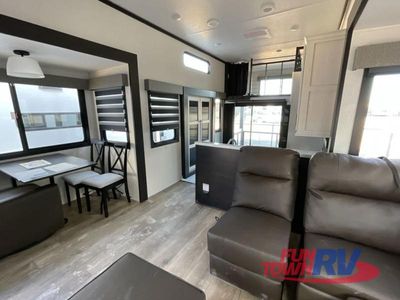 2025 Forest River RV Sabre - Photo 6