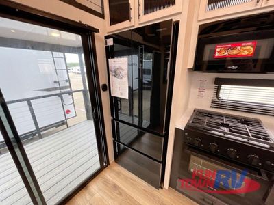 2025 Forest River RV Sabre - Photo 27