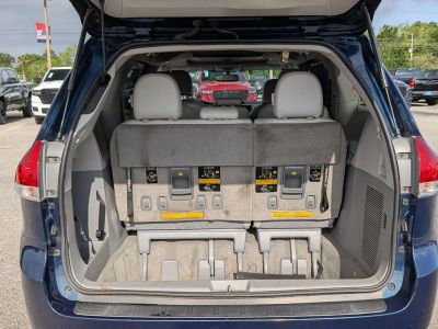 2011 Toyota Sienna - Photo 20