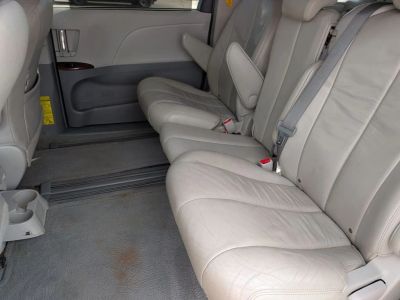 2011 Toyota Sienna - Photo 31