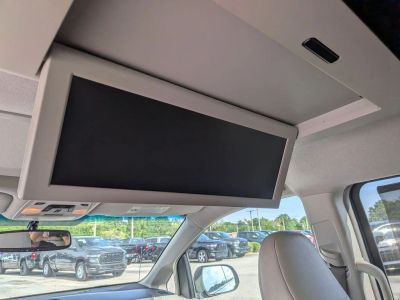 2011 Toyota Sienna - Photo 18