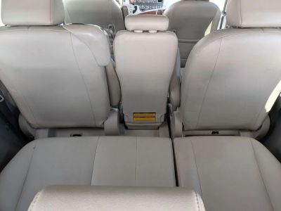 2011 Toyota Sienna - Photo 30