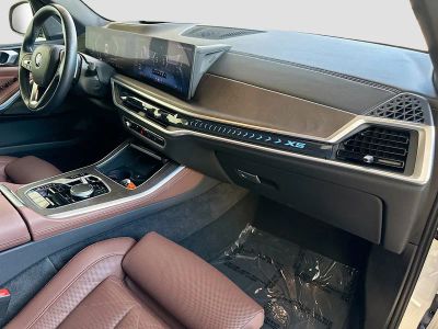 2024 BMW X5 — photo 31 view