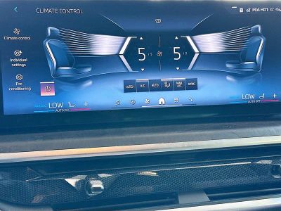 2024 BMW X5 — photo 16 view
