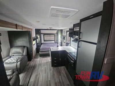2022 Coachmen RV Freedom Express Ultra Lite - Photo 6