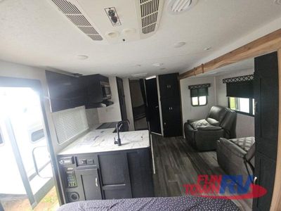2022 Coachmen RV Freedom Express Ultra Lite - Photo 3