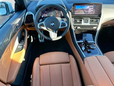 2026 BMW 8 Series — photo 17 view