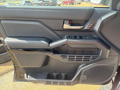 2026 Toyota 4Runner i-FORCE MAX - Photo 5