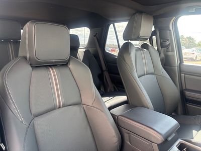 2026 Toyota 4Runner i-FORCE MAX - Photo 17