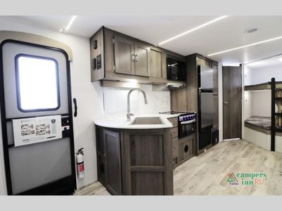 2026 Gulf Stream RV Envision Signature Series — photo 14 view