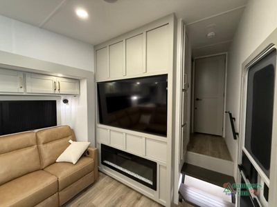 2026 Brinkley Model Z - Photo 29