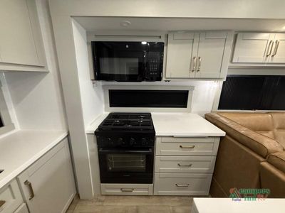 2026 Brinkley Model Z - Photo 16